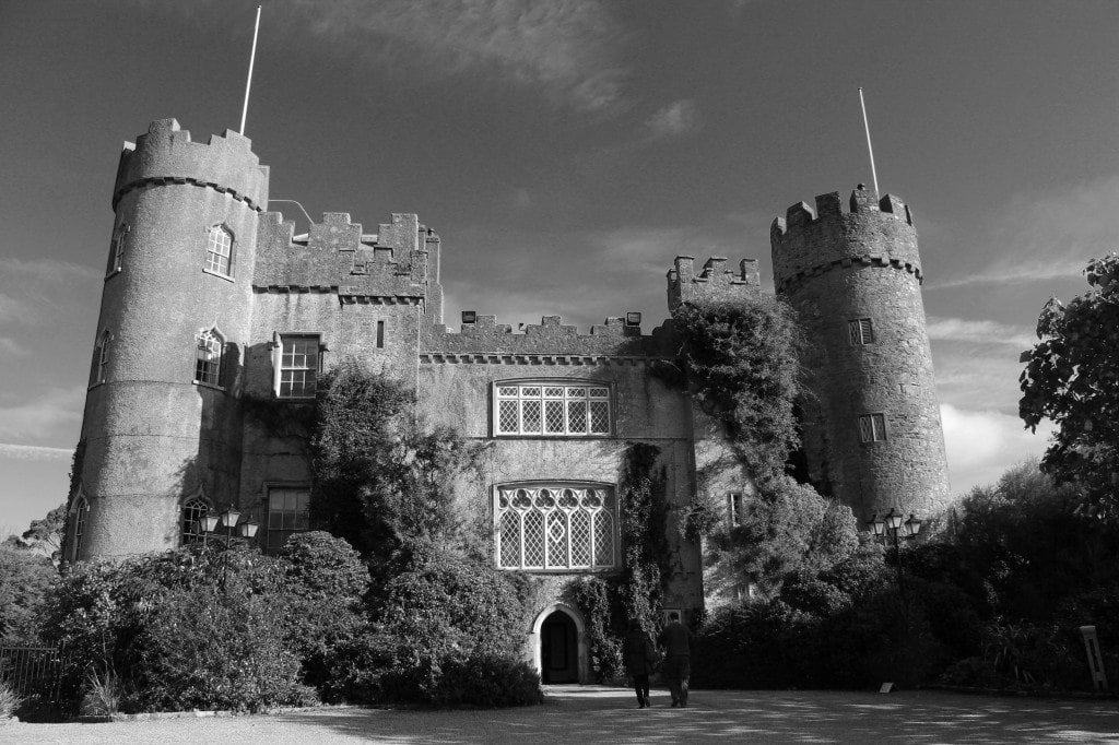 Malahide Castle and Coastal Tour with Dublin Bus tours