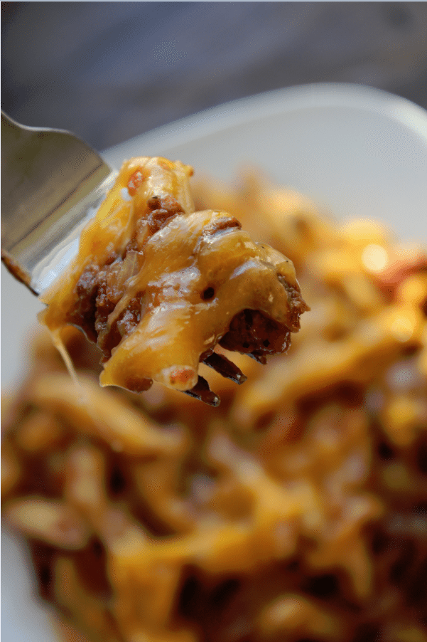Crock Pot Cheesy Pasta and Beef Casserole