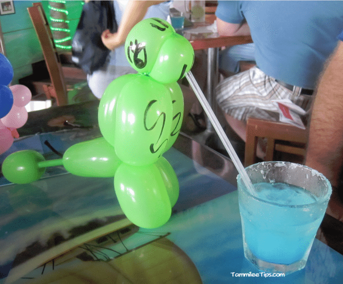 Cozumel-Margaritaville-Balloon-Parrot.png