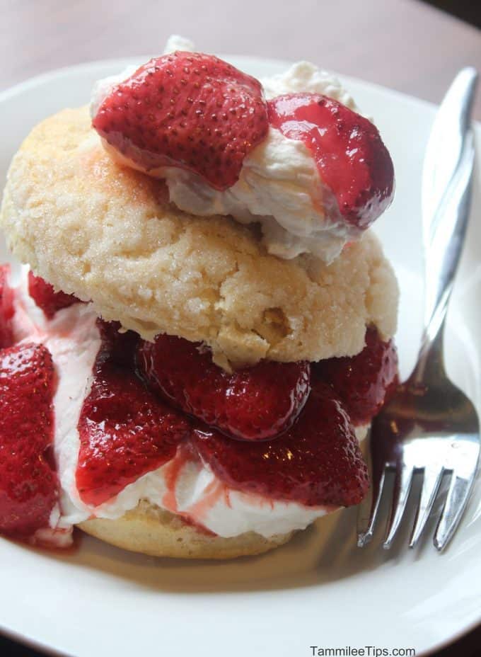 Super Easy Strawberry Shortcake Recipe