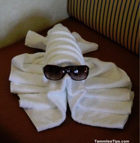 Carnival Breeze Towel Animal Lobster