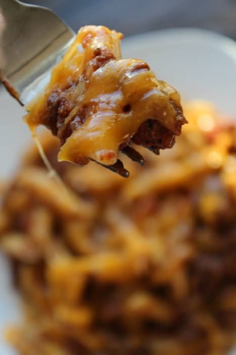 Crock Pot Cheesy Pasta and Beef Casserole