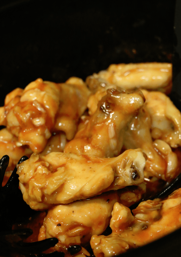 Chicken wings in a slow cooker bowl 