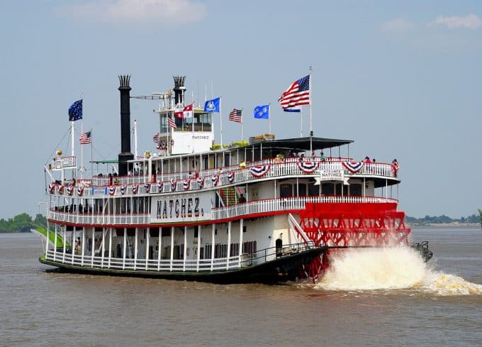 natchez riverboat tour