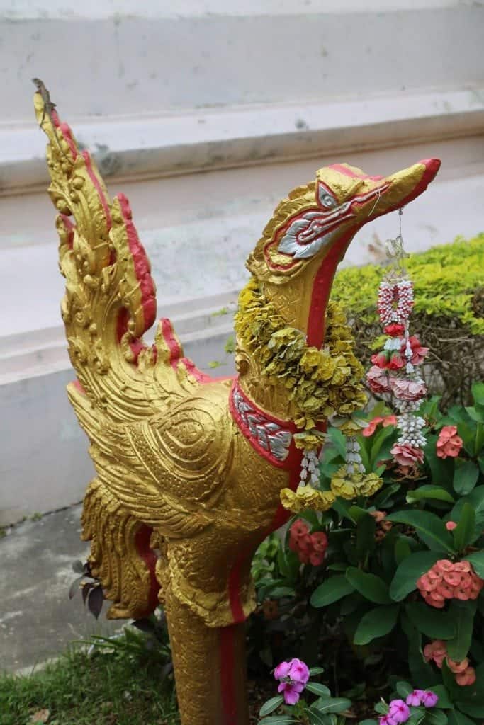 Chaing Khan Thailand temple offerings 2