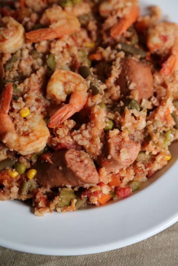 Frozen shrimp crock pot recipes Make shrimp with little to no effort in a Crock-Pot. Shrimp prepared in a slow cooker comes out full of flavor and extremely tender. The shrimp will have to cook for several hours, but your part in the recipe is small. With a few minutes of preparation, get your shrimp set up and eat it several hours later, with little to no monitoring involved.