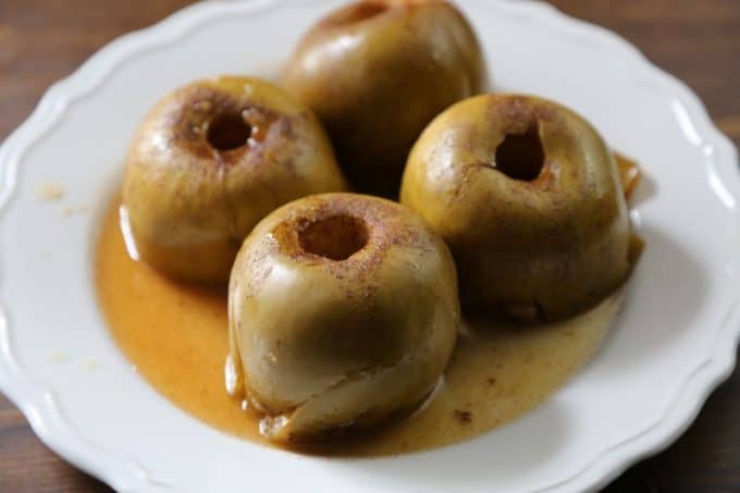 Crock Pot Baked Apples Recipe