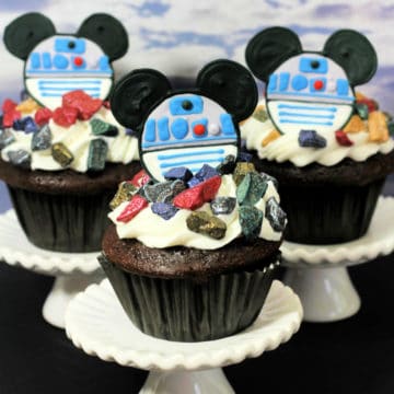 R2D2 Mickey Cupcakes on a cupcake stand