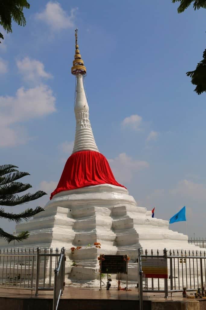 leaning temple at Sunday Market