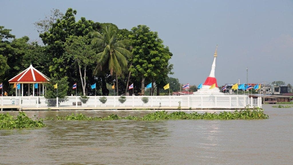 sunday market on river