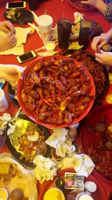 Giant cirlce platters of crawfish 