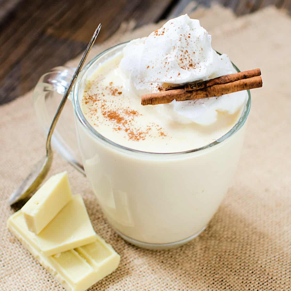 https://www.tammileetips.com/wp-content/uploads/2017/11/CrockPot-White-Hot-Chocolate-Recipe.jpg