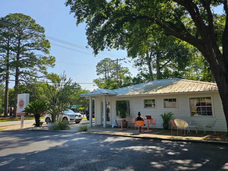 Foam Coffee exterior with tables and chairs