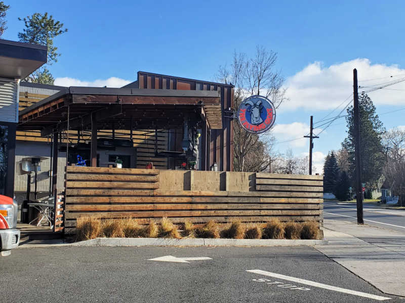 Exterior of the Flying Goat with walkway 