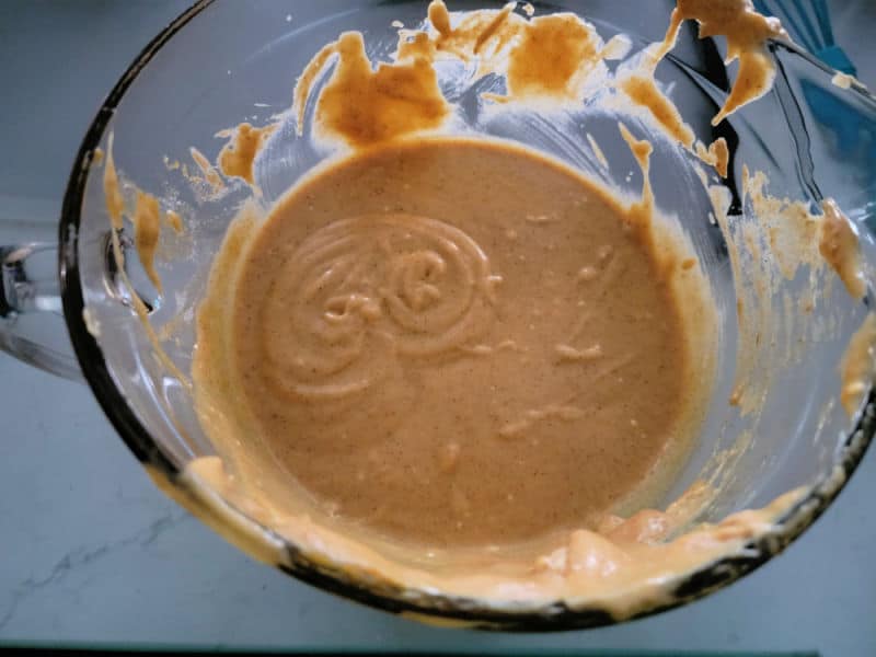 no bake pumpkin pie filling in a glass bowl 