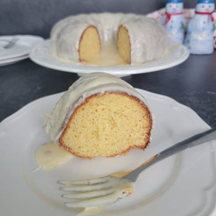 Easy Eggnog Cake with Eggnog Glaze Recipe Tammilee Tips