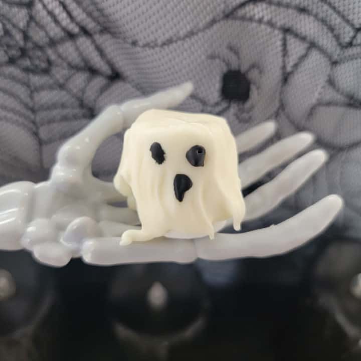 3 Ingredient Marshmallow Ghost Tammilee Tips